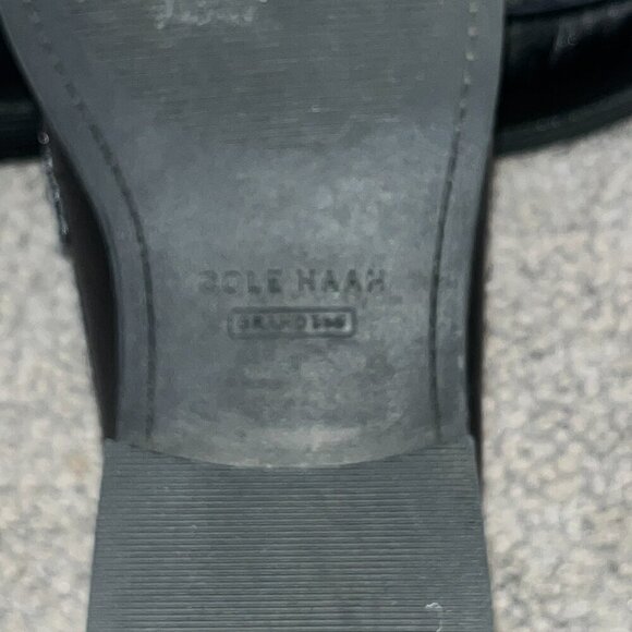 COLE HAAN Stassi Chain Loafers in Black Princess - Leather - EUC -Women's Size 7 - Picture 6 of 9